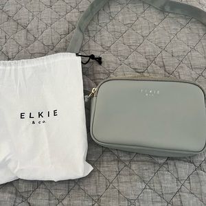 Elkie & co belt bag stone grey